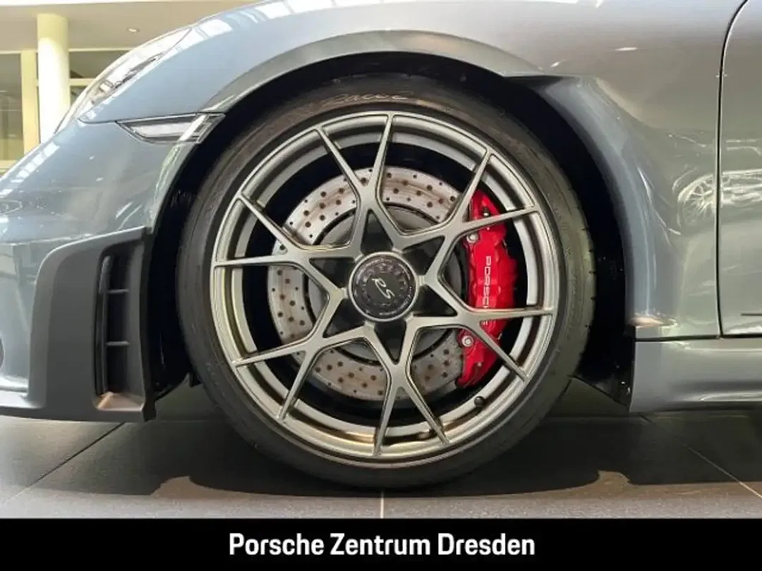 Porsche 718 Spyder RS Weissach Sport Chrono - Thumbnail 11