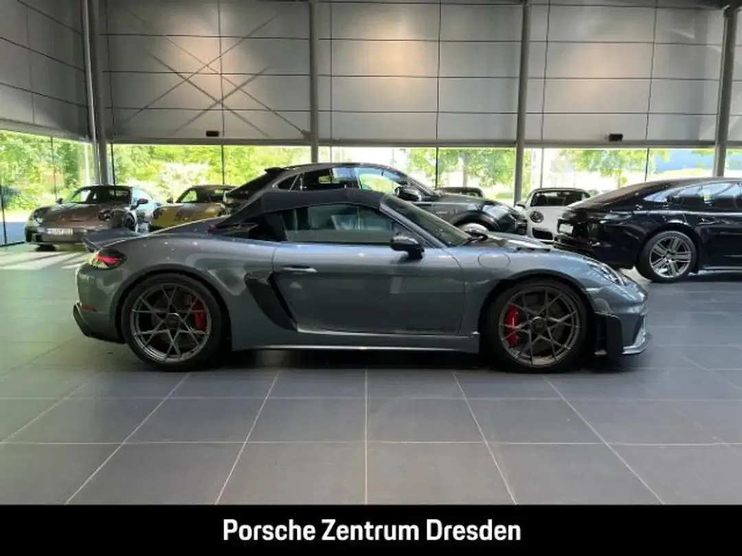 Porsche 718 Spyder RS Weissach Sport Chrono - Thumbnail 7