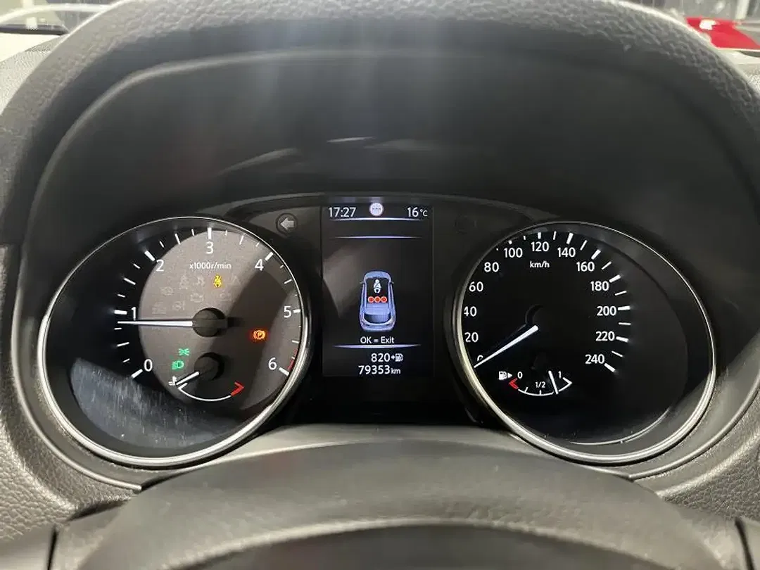 Nissan Qashqai 1.3 DIG-T N-Connecta - Thumbnail 14