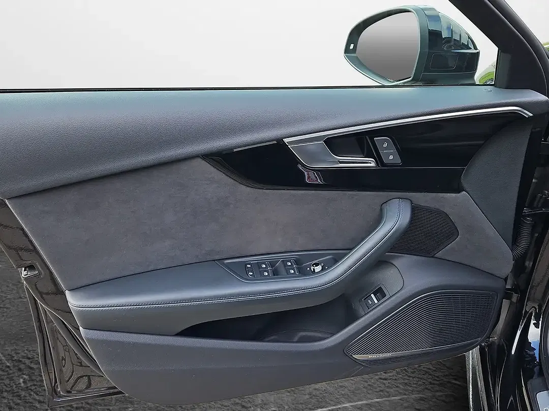 Audi RS4 tiptronic quattro RS Matrix LED Avant - Thumbnail 6