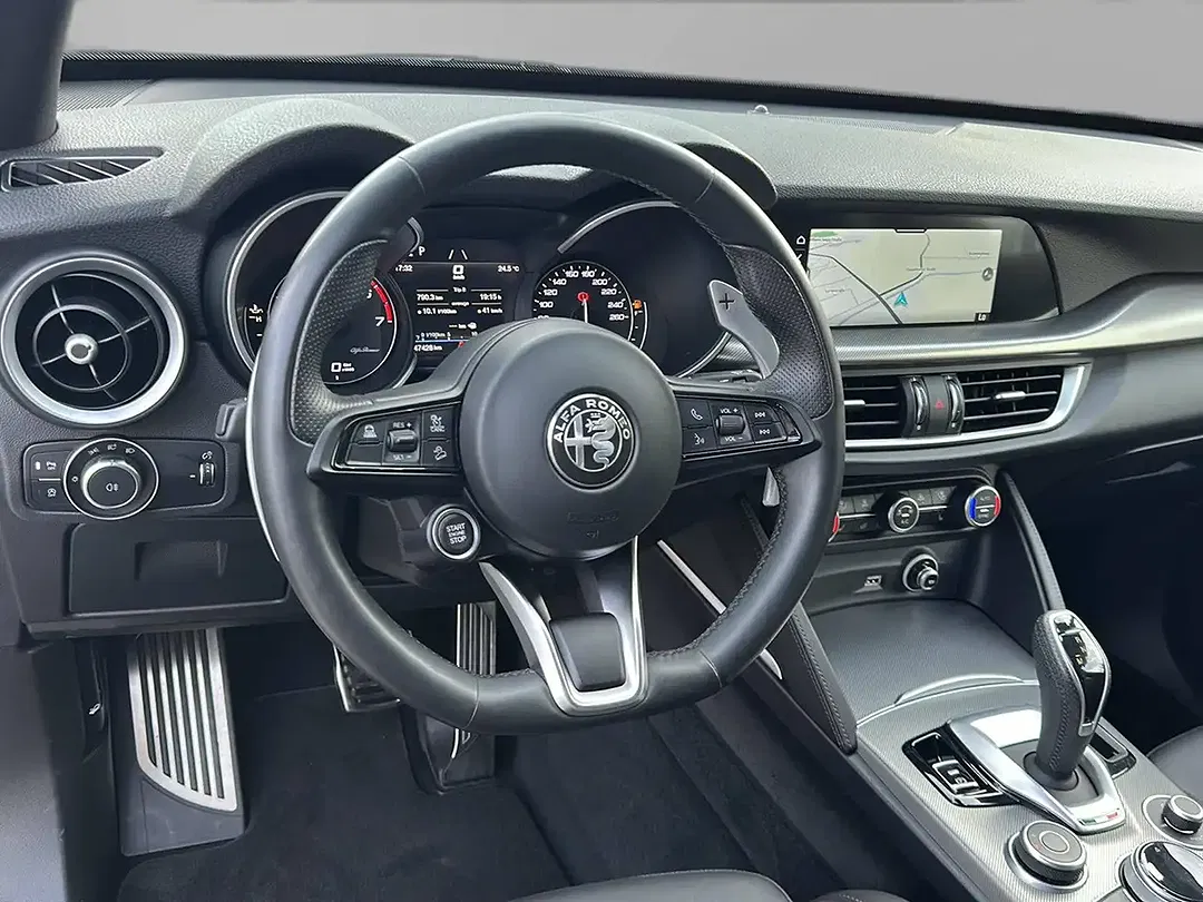 Alfa Romeo Stelvio Q4 Veloce - Thumbnail 10