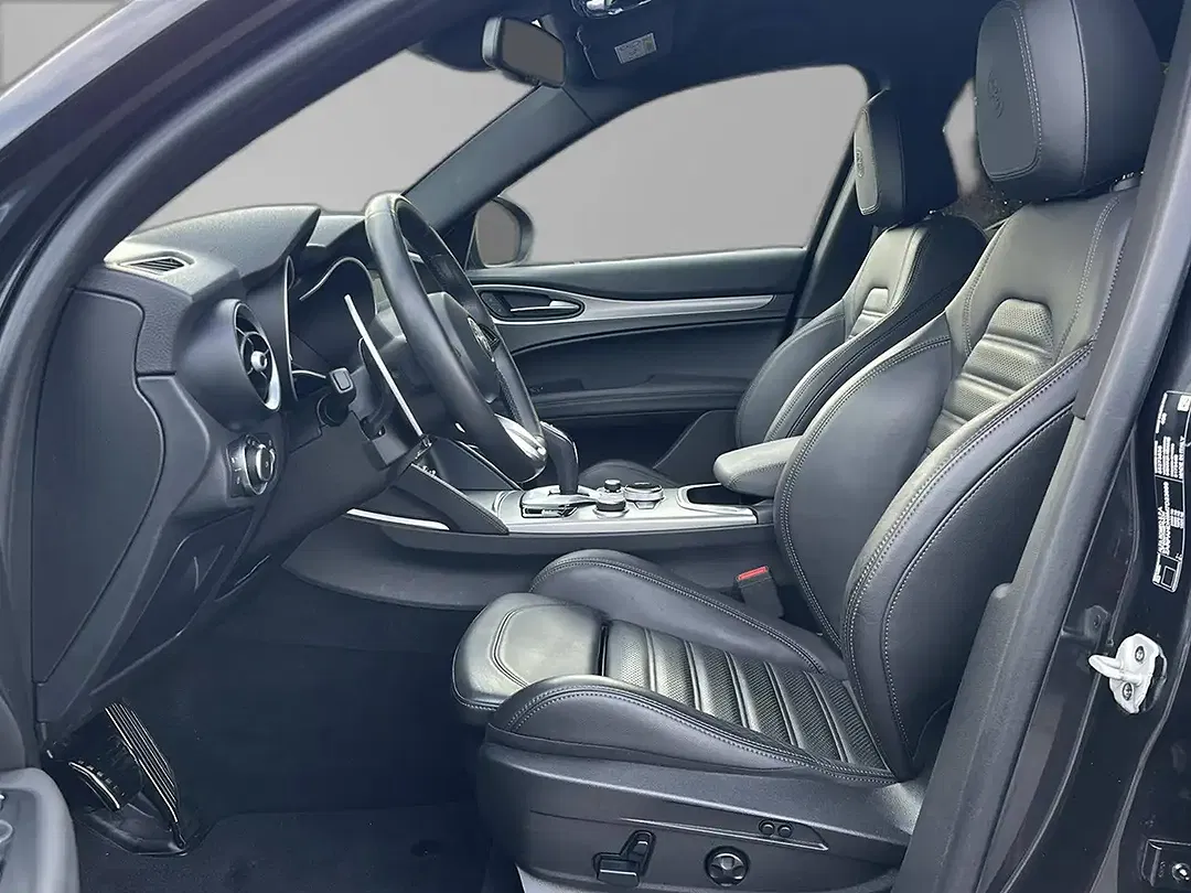 Alfa Romeo Stelvio Q4 Veloce - Thumbnail 11