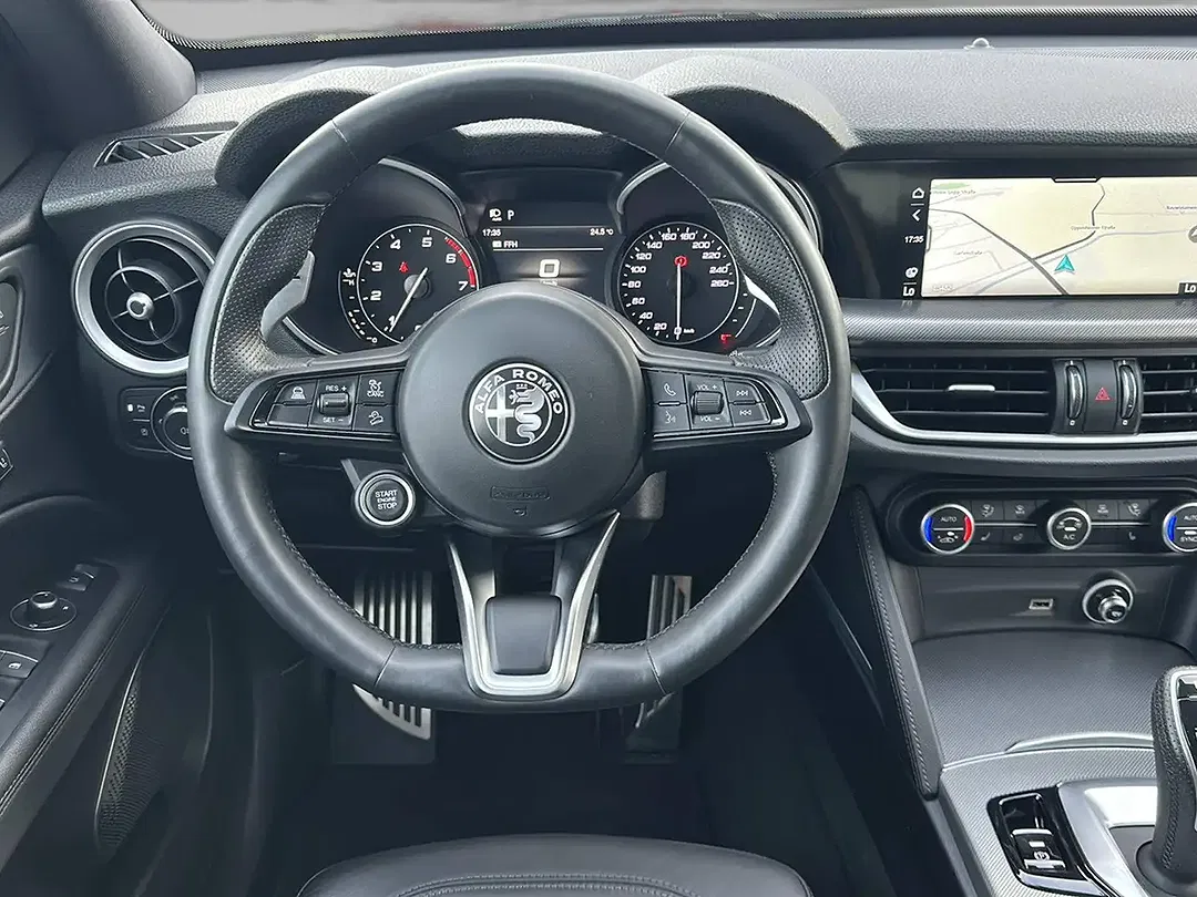 Alfa Romeo Stelvio Q4 Veloce - Thumbnail 13