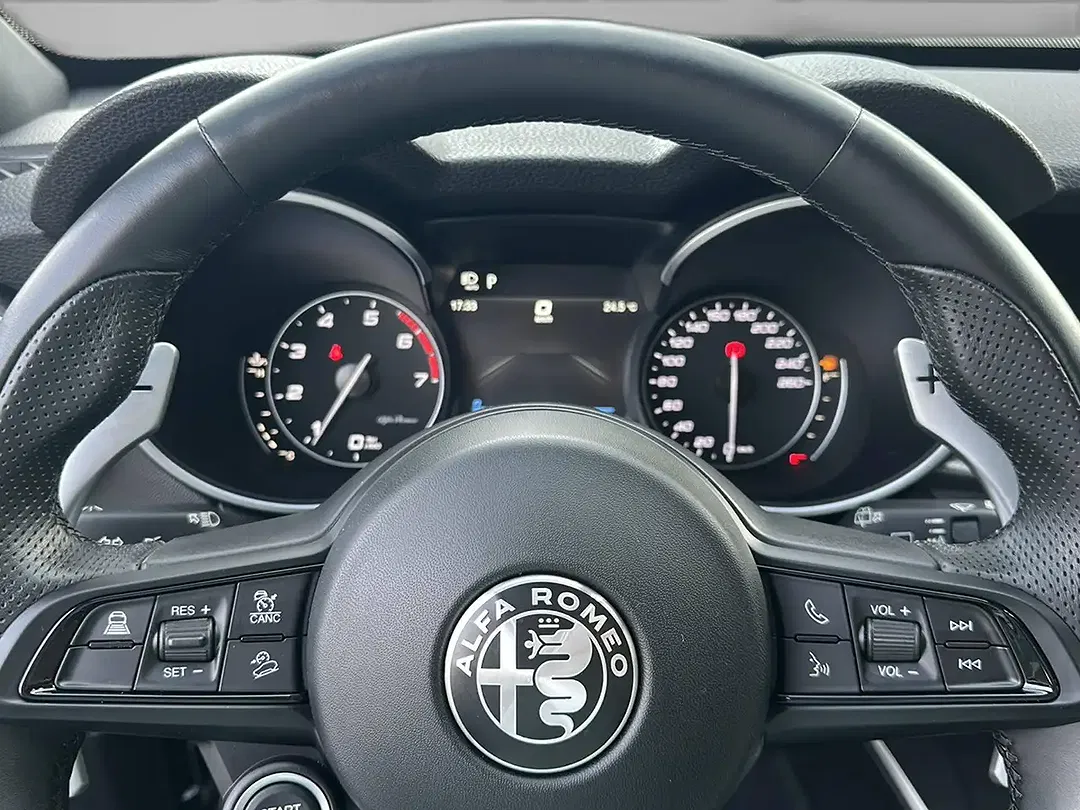 Alfa Romeo Stelvio Q4 Veloce - Thumbnail 14