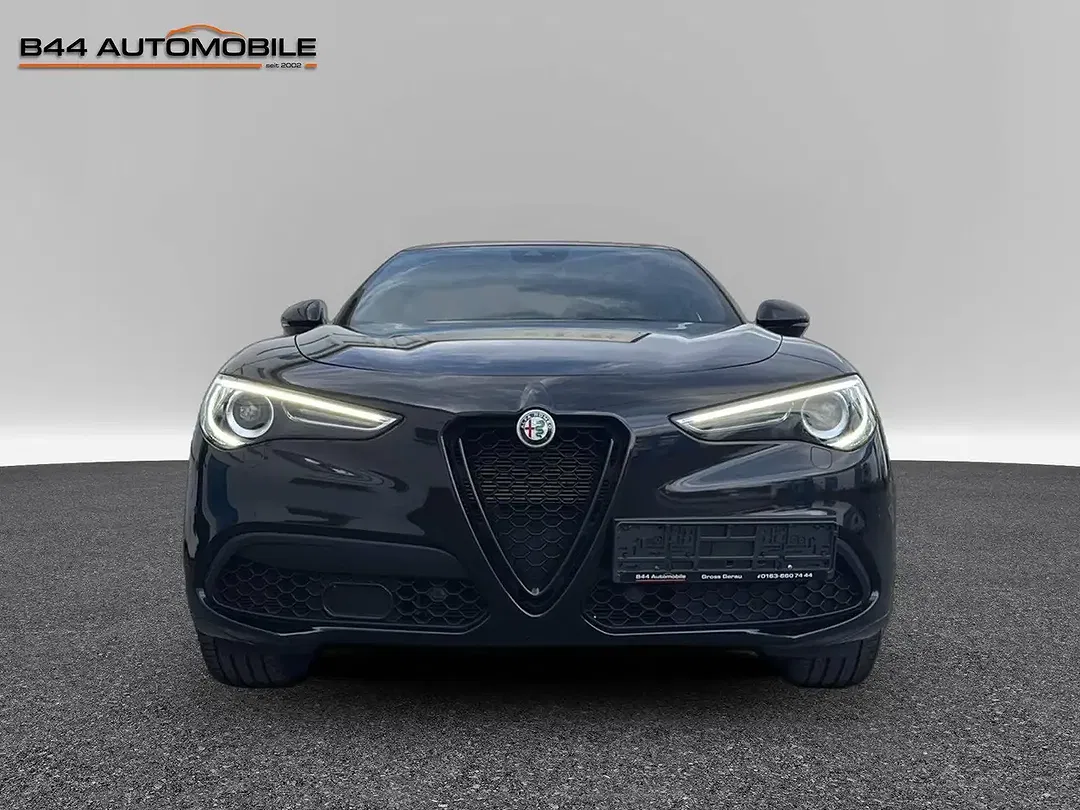 Alfa Romeo Stelvio Q4 Veloce - Thumbnail 9