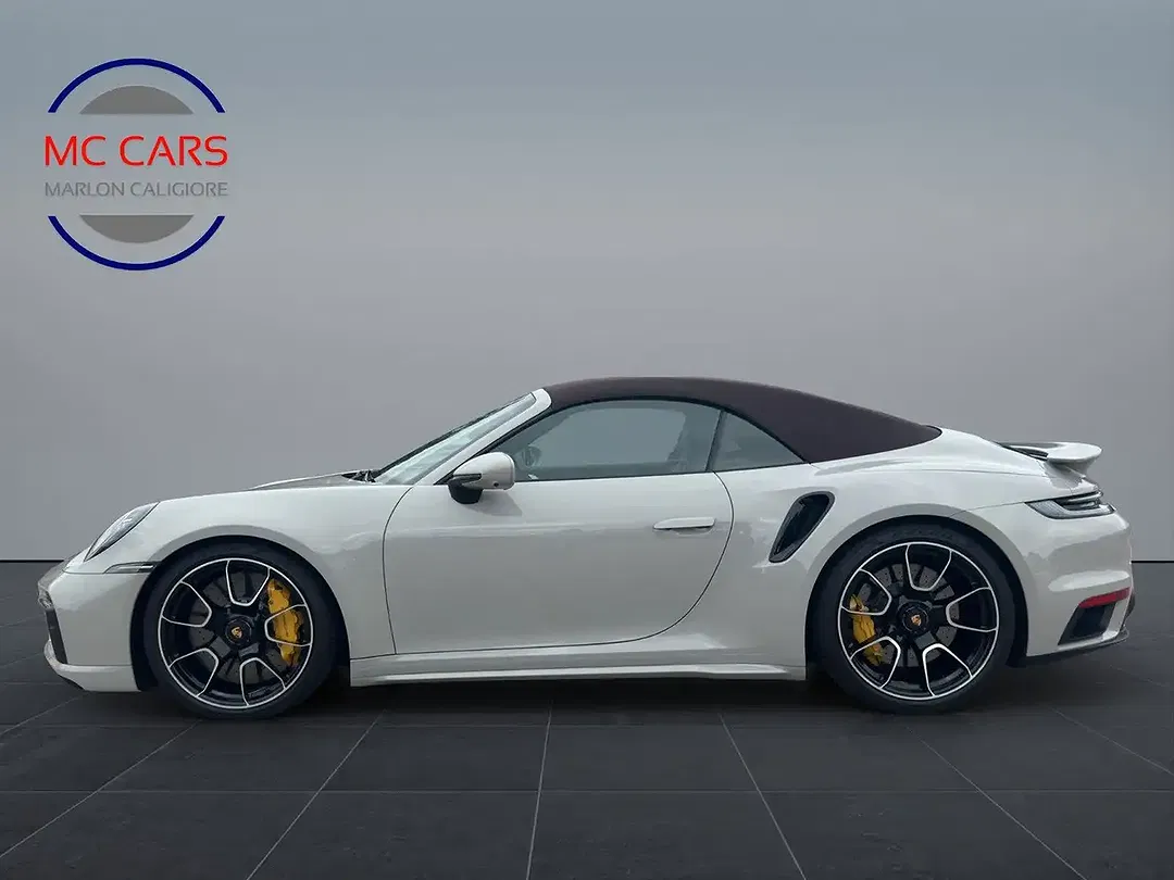 Porsche 911 Turbo S Cabriolet - Thumbnail 6