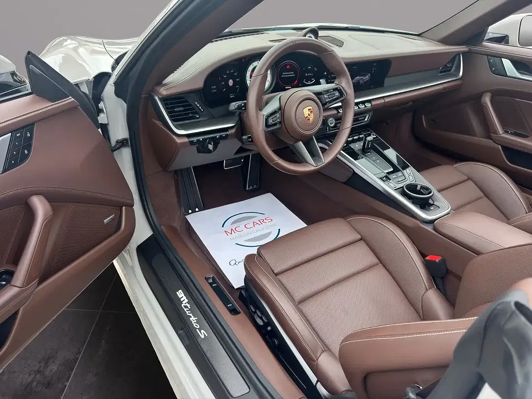 Porsche 911 Turbo S Cabriolet - Thumbnail 9