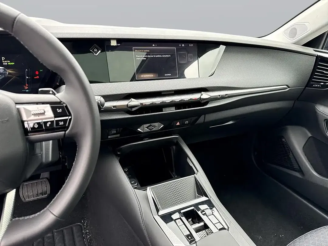 DS Automobiles DS 4 - Thumbnail 11