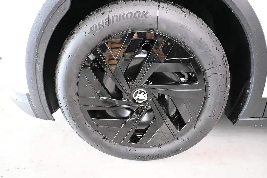 Skoda Elroq 50 - Thumbnail 5