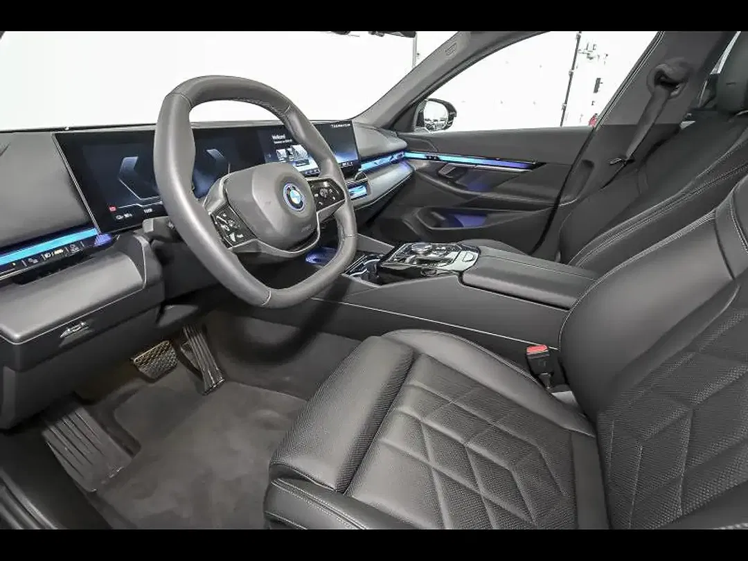 BMW i5 eDrive - Thumbnail 3