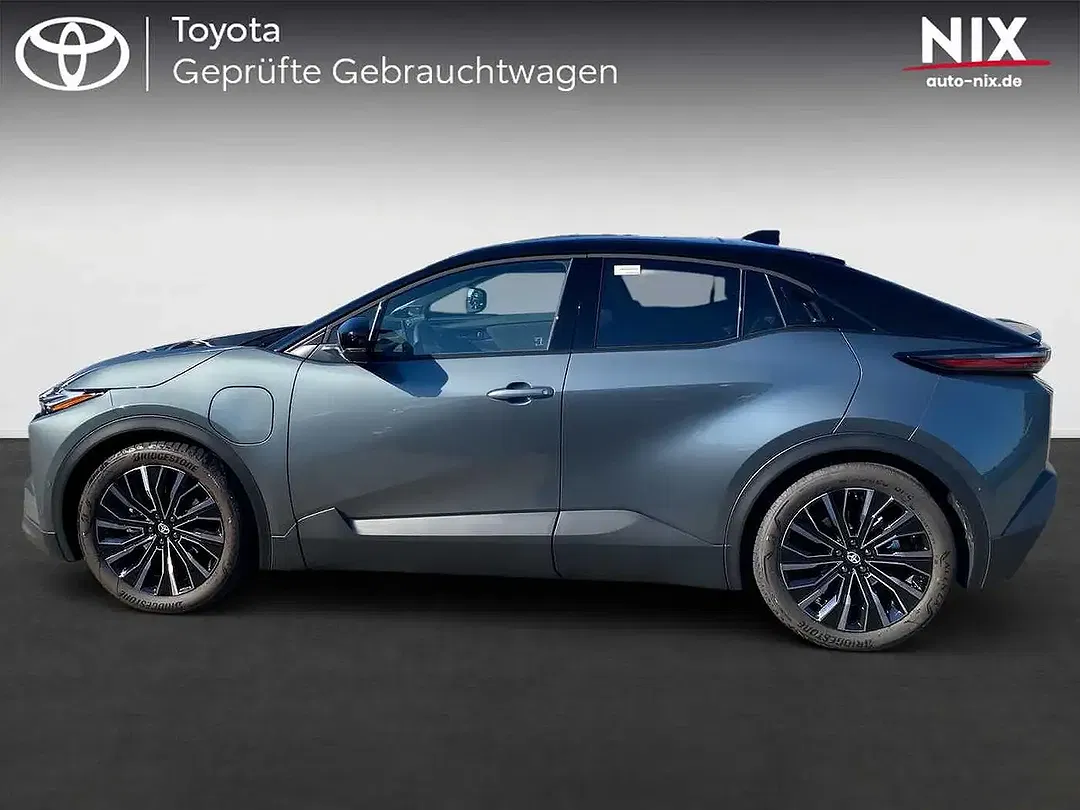 Toyota C-HR Lounge - Thumbnail 3