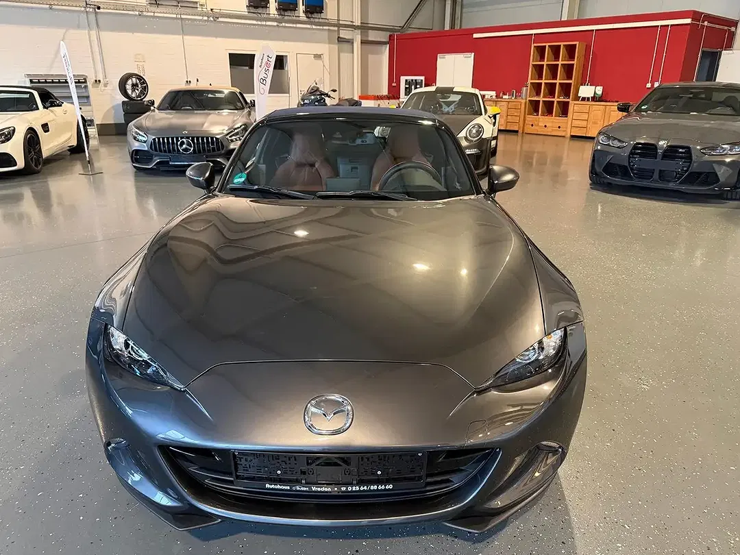 Mazda MX-5 - Thumbnail 3