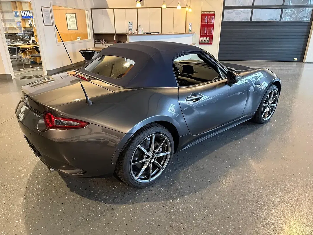 Mazda MX-5 - Thumbnail 5