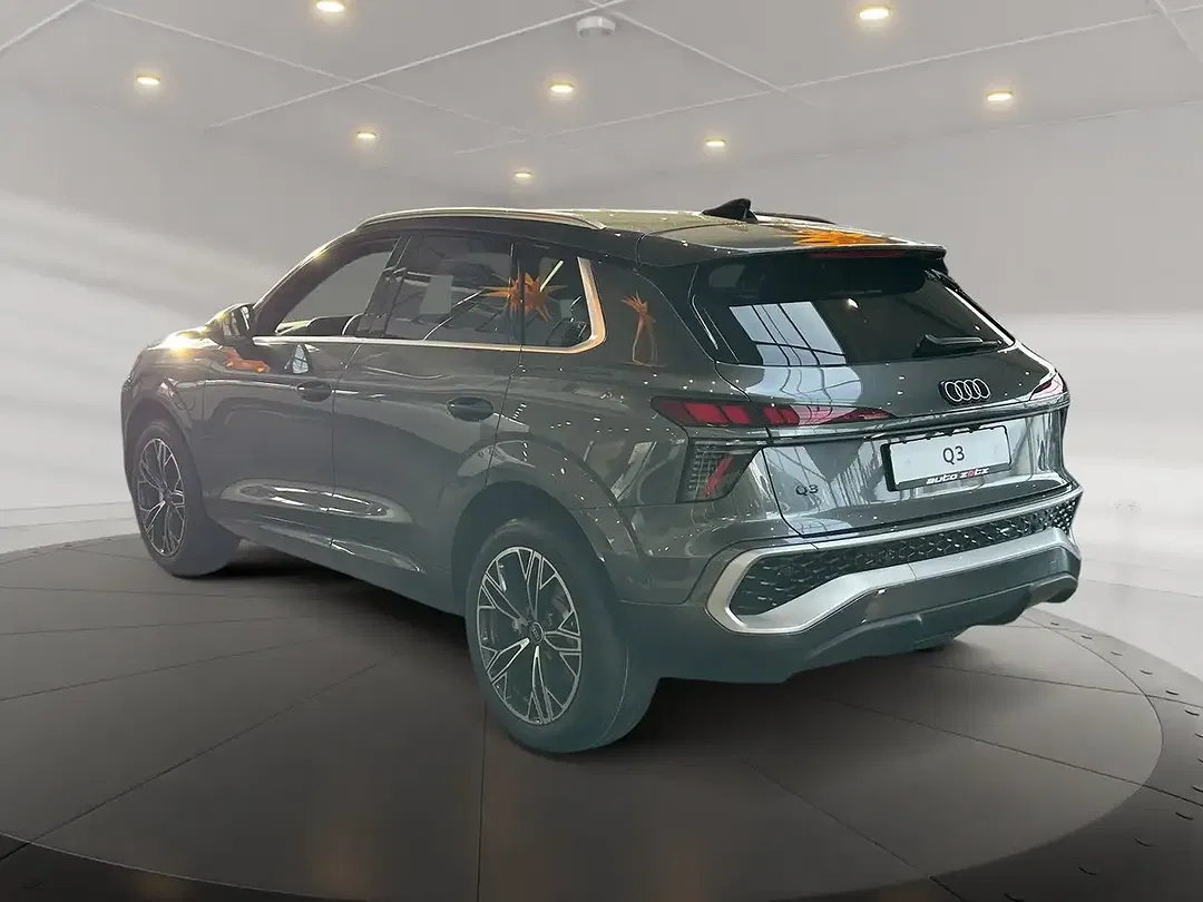 Audi Q3 S tronic S line - Thumbnail 4
