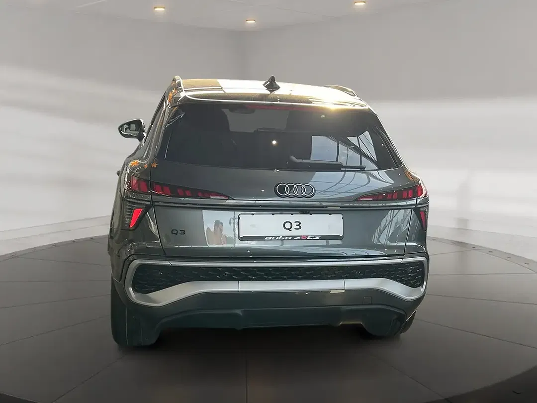 Audi Q3 S tronic S line - Thumbnail 5