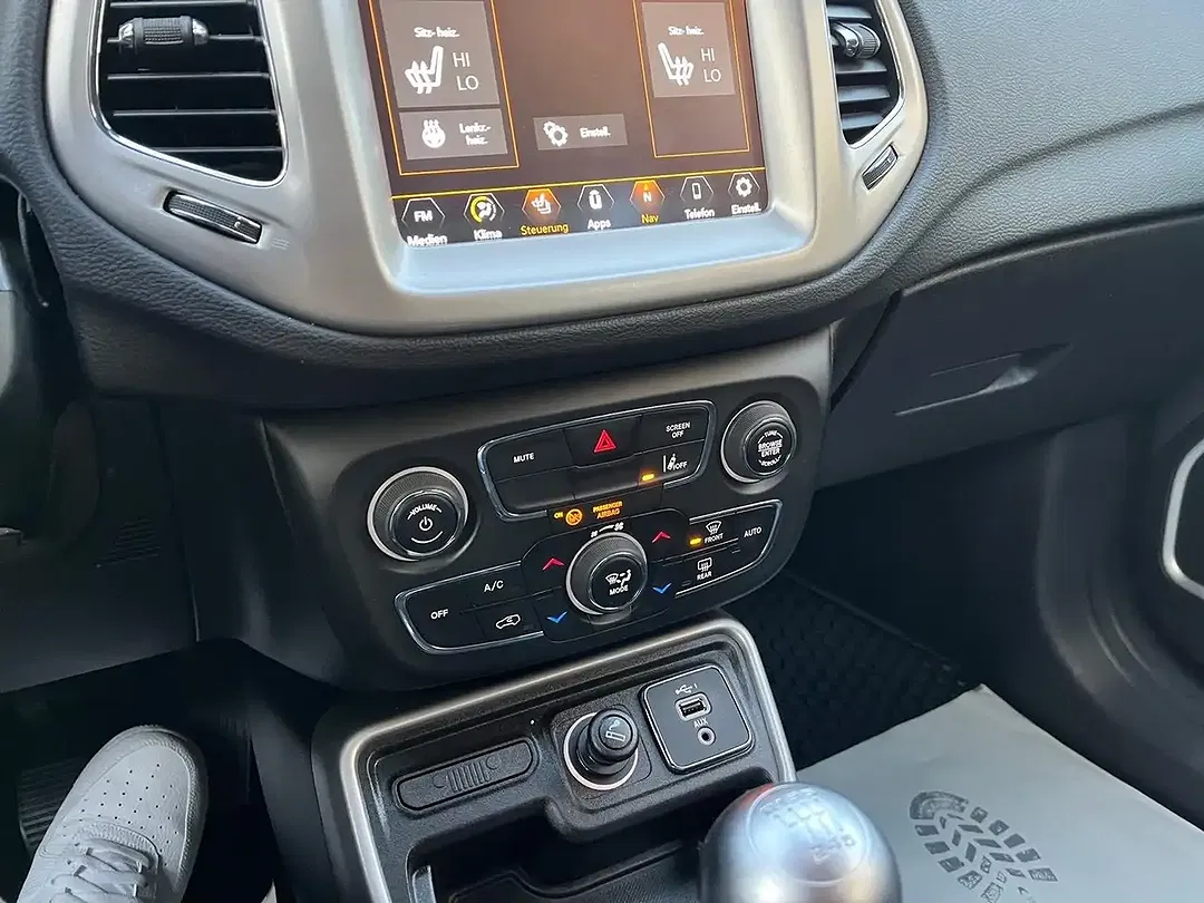 Jeep Compass Longitude - Thumbnail 10