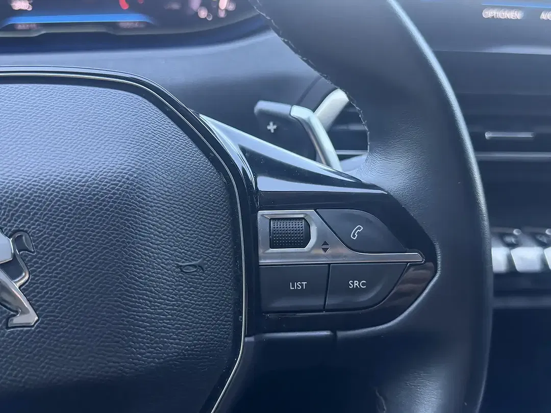 Peugeot 3008 130 BlueHDi EAT8 Allure Pack - Thumbnail 10