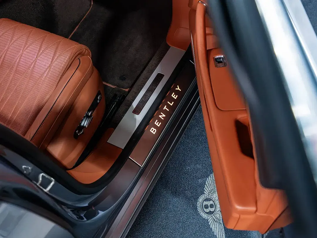 Bentley Flying Spur 4.0 4.0 V8 Bi-Turbo Mulliner - Thumbnail 13