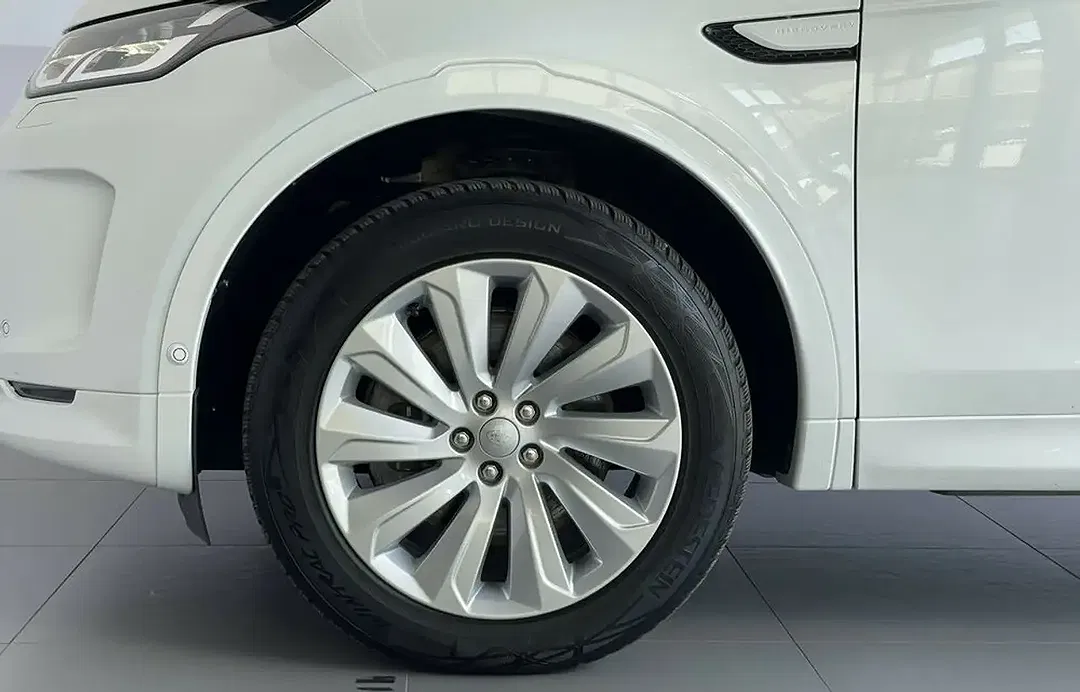 Land Rover Discovery Sport 4x4 R-Dynamic - Thumbnail 3