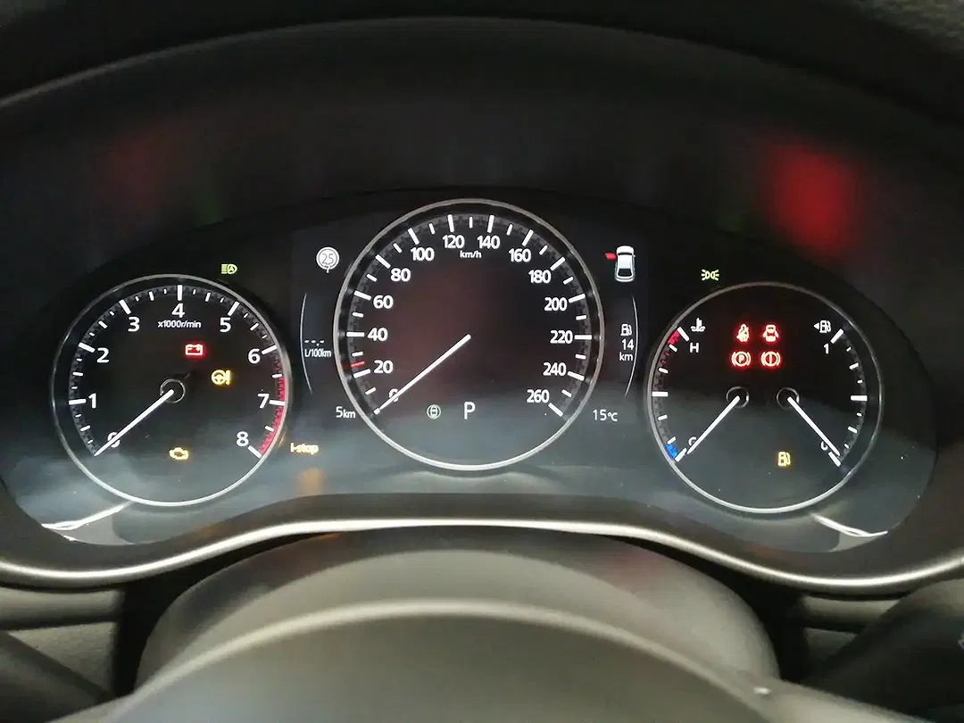 Mazda 3 Exclusive-Line - Thumbnail 5