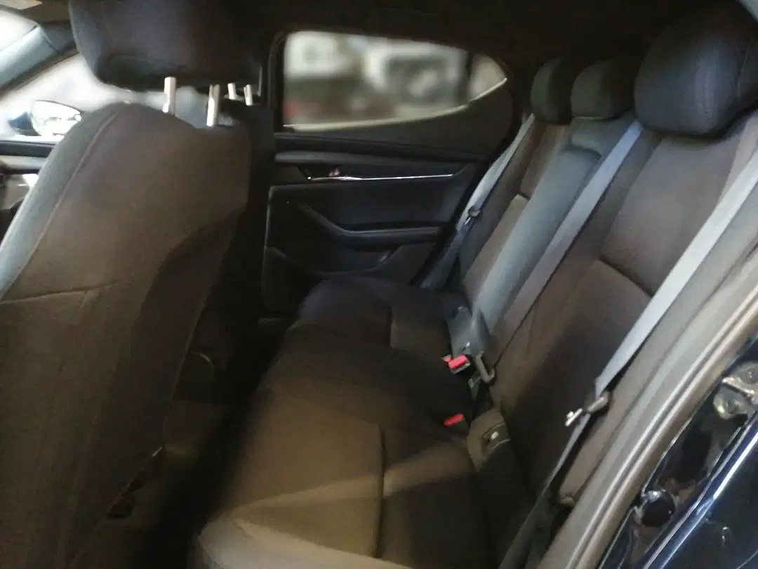 Mazda 3 Exclusive-Line - Thumbnail 8