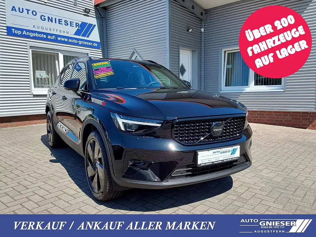 Volvo XC40 B4 Ultra Black Edition - Thumbnail 1