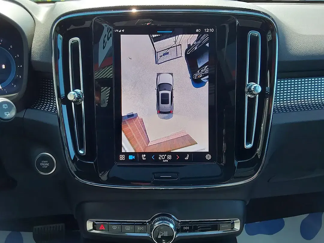Volvo XC40 B4 Ultra Black Edition - Thumbnail 12