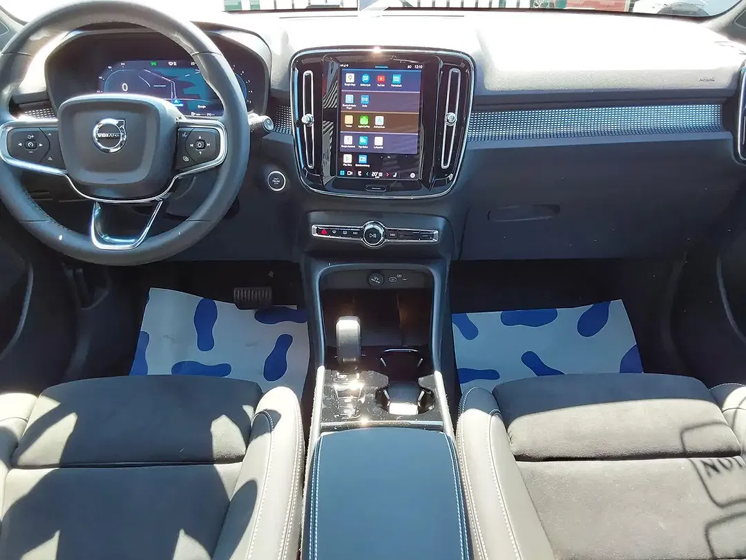 Volvo XC40 B4 Ultra Black Edition - Thumbnail 13