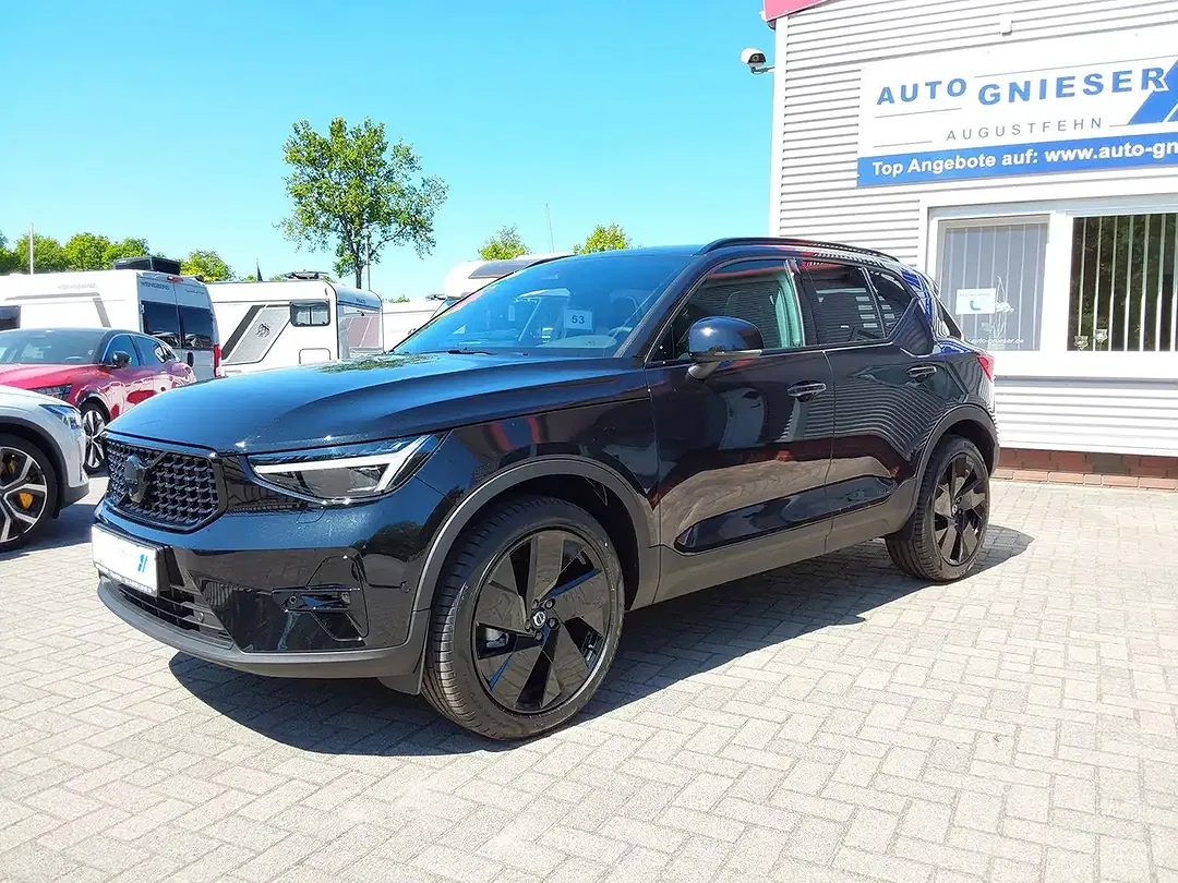 Volvo XC40 B4 Ultra Black Edition - Thumbnail 5