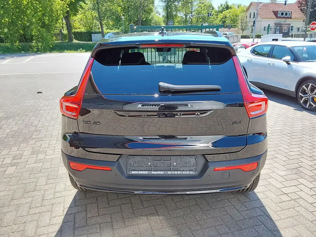 Volvo XC40 B4 Ultra Black Edition - Thumbnail 6