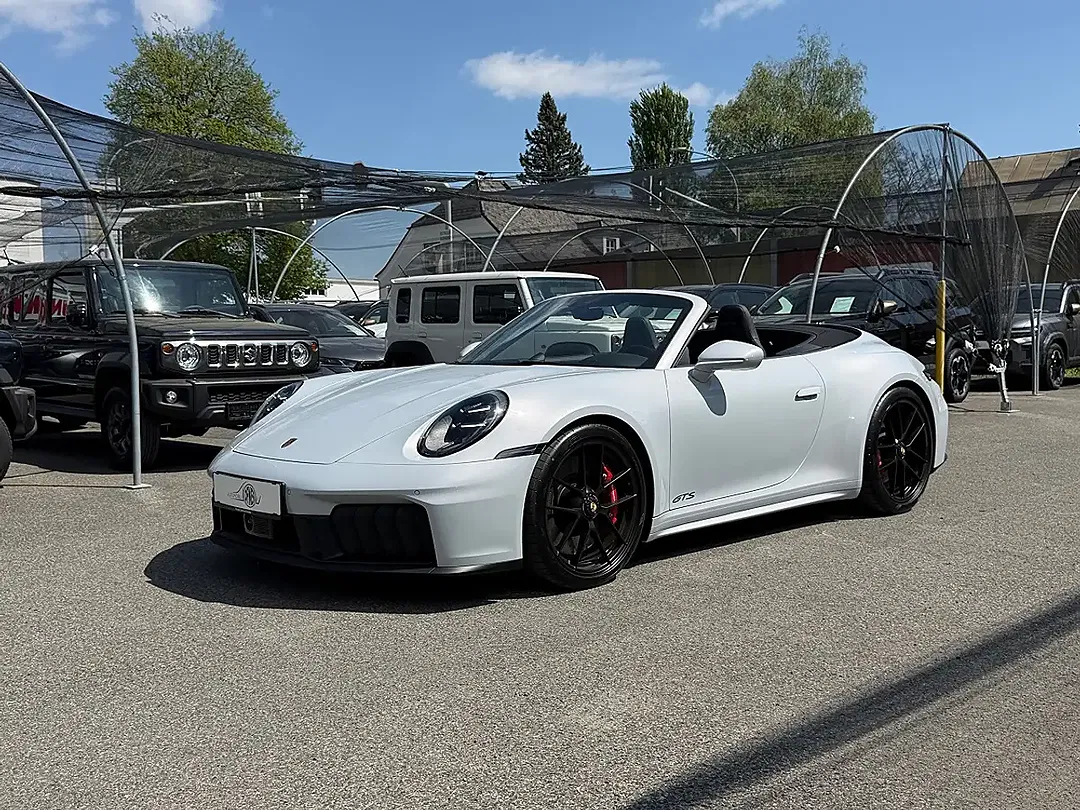 Porsche 911 PDK Carrera 4 Cabriolet GTS - Thumbnail 32