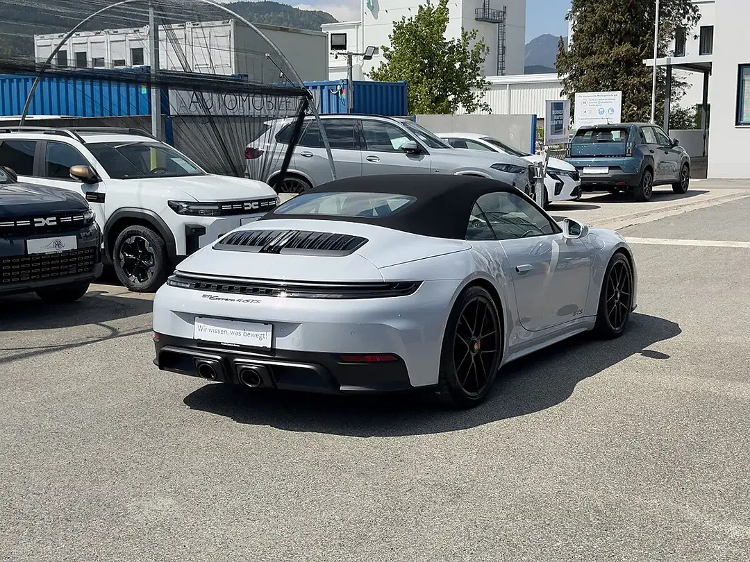 Porsche 911 PDK Carrera 4 Cabriolet GTS - Thumbnail 4