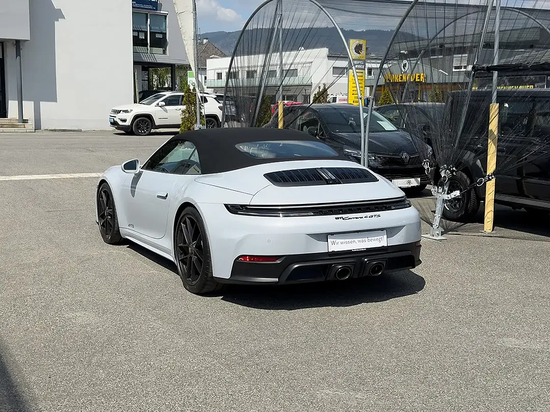 Porsche 911 PDK Carrera 4 Cabriolet GTS - Thumbnail 6