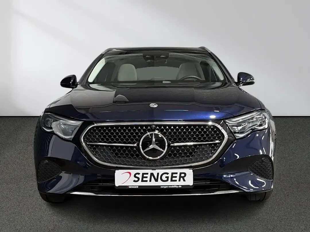 Mercedes-Benz E 200 Avantgarde - Thumbnail 4