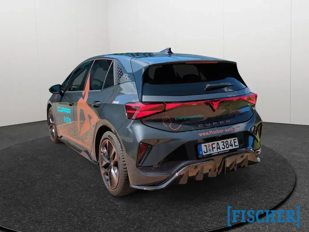 CUPRA Born - Thumbnail 3