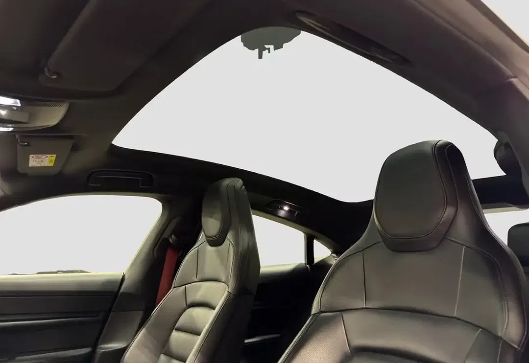 Porsche Taycan 4 S - Thumbnail 10