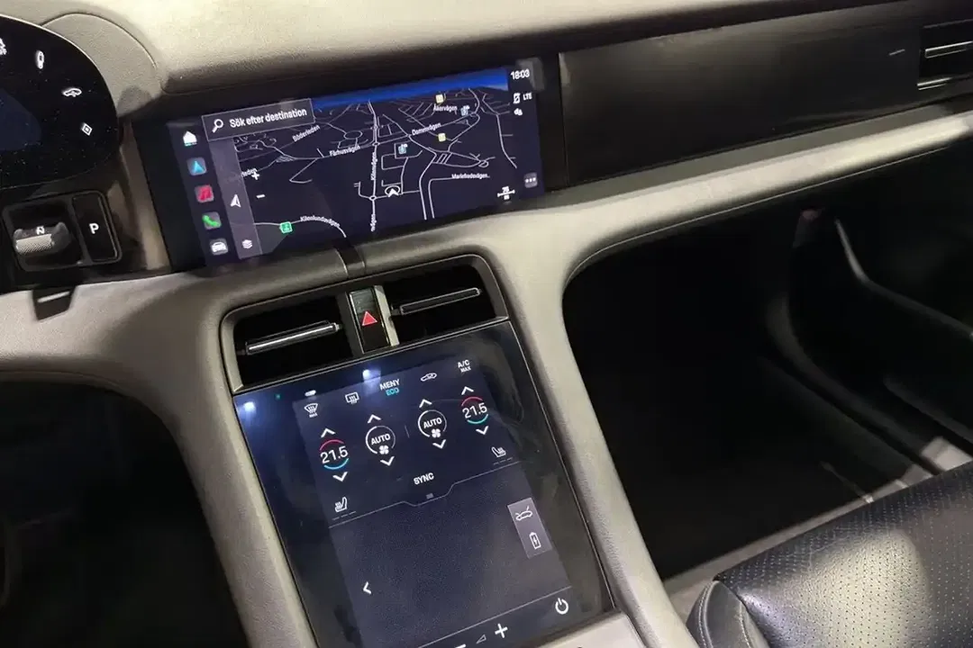 Porsche Taycan 4 S - Thumbnail 16