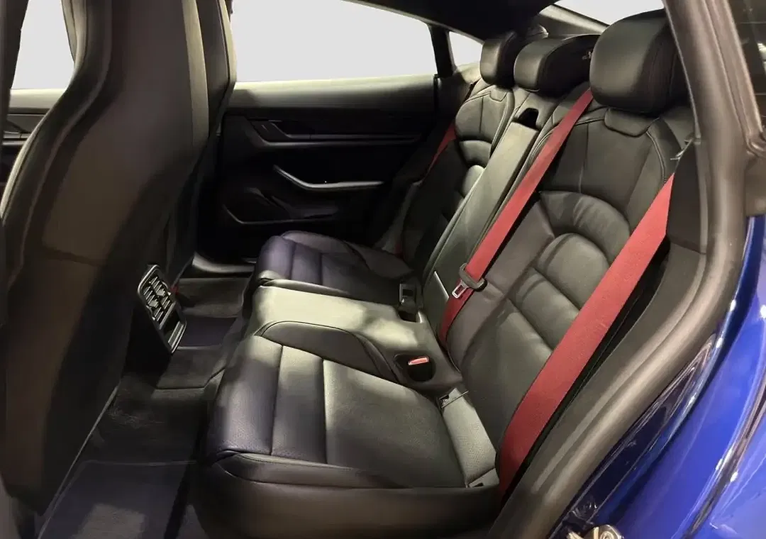 Porsche Taycan 4 S - Thumbnail 18