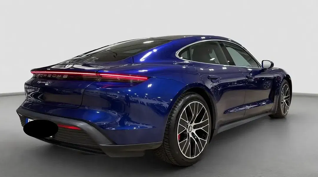 Porsche Taycan 4 S - Thumbnail 4