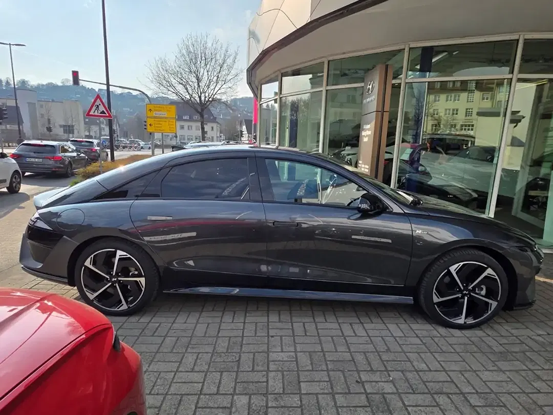 Hyundai IONIQ 6 4WD N Line X - Thumbnail 8