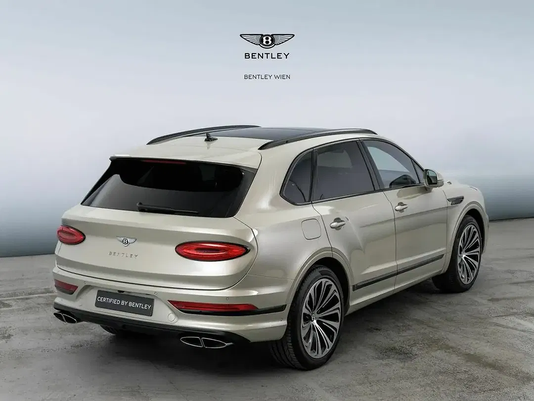 Bentley Bentayga Hybrid Mulliner - Thumbnail 3