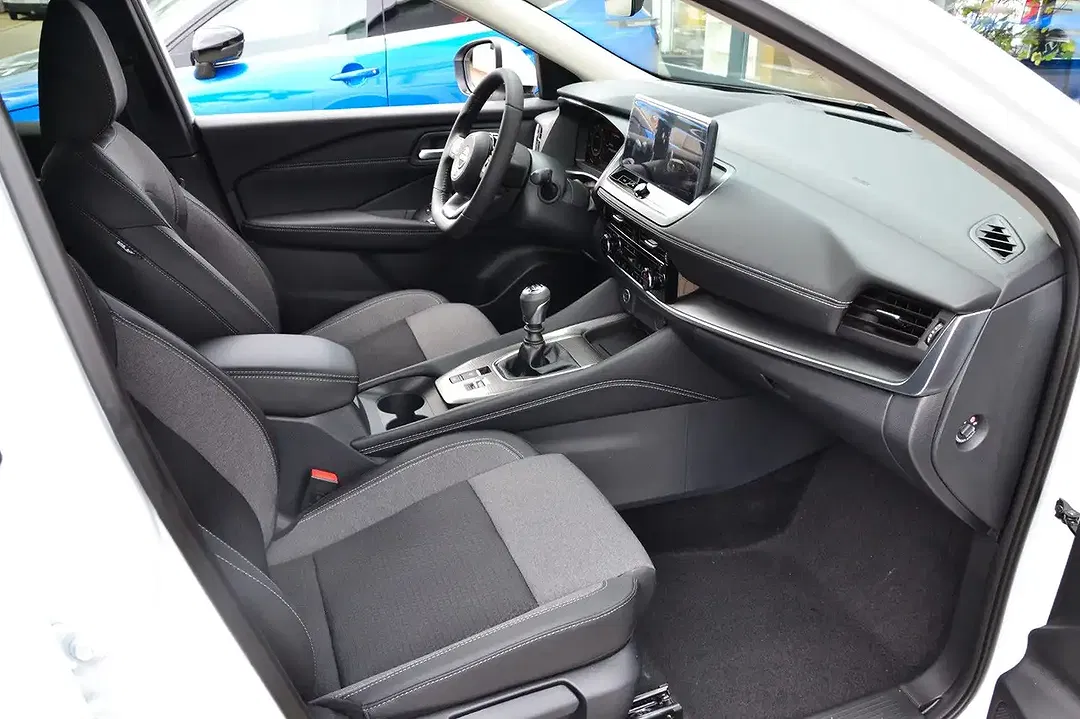 Nissan Qashqai 1.3 DIG-T MHEV N-Connecta - Thumbnail 15