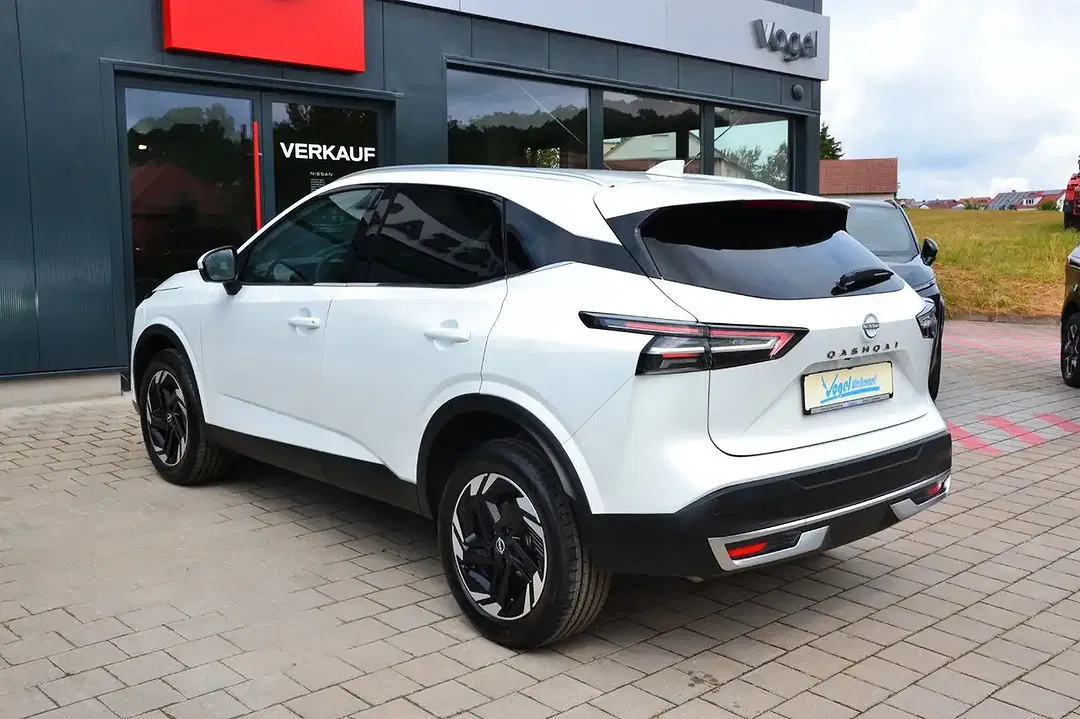 Nissan Qashqai 1.3 DIG-T MHEV N-Connecta - Thumbnail 9