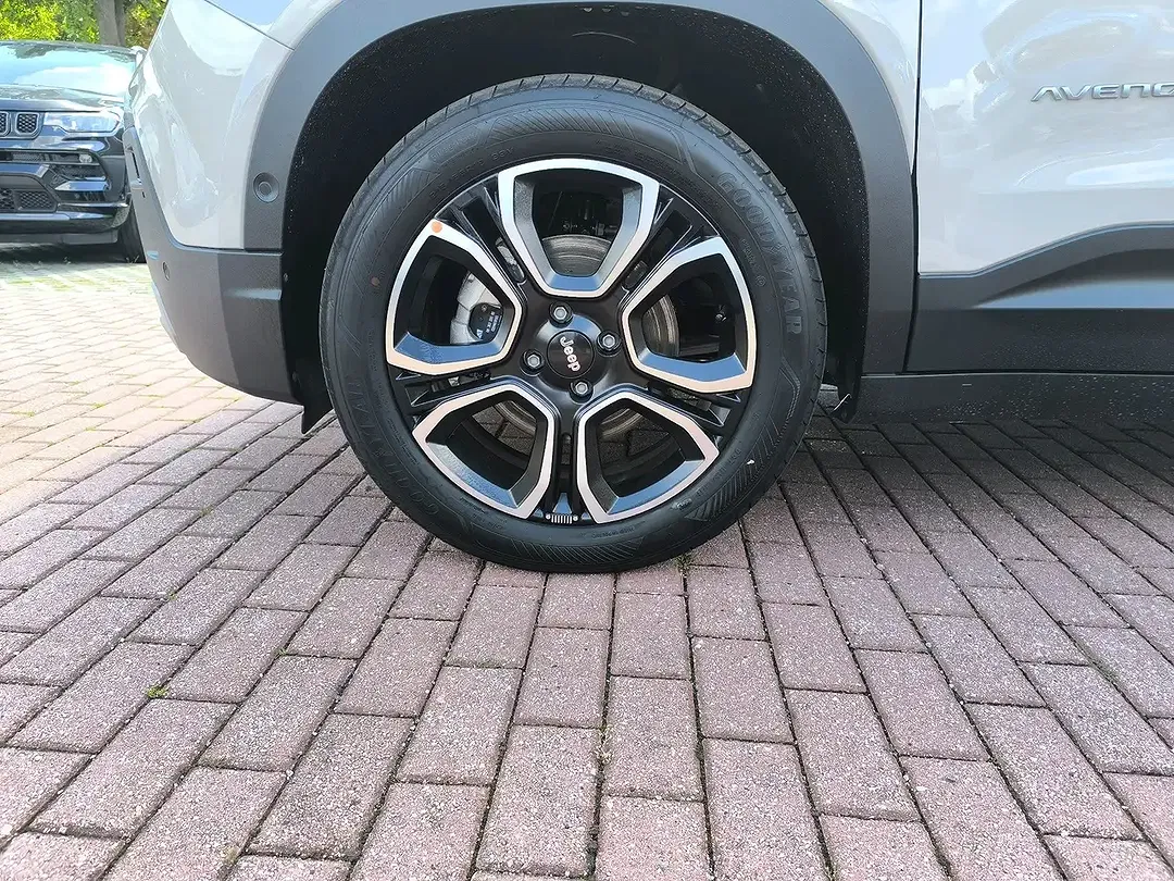 Jeep Avenger EV Summit - Thumbnail 7
