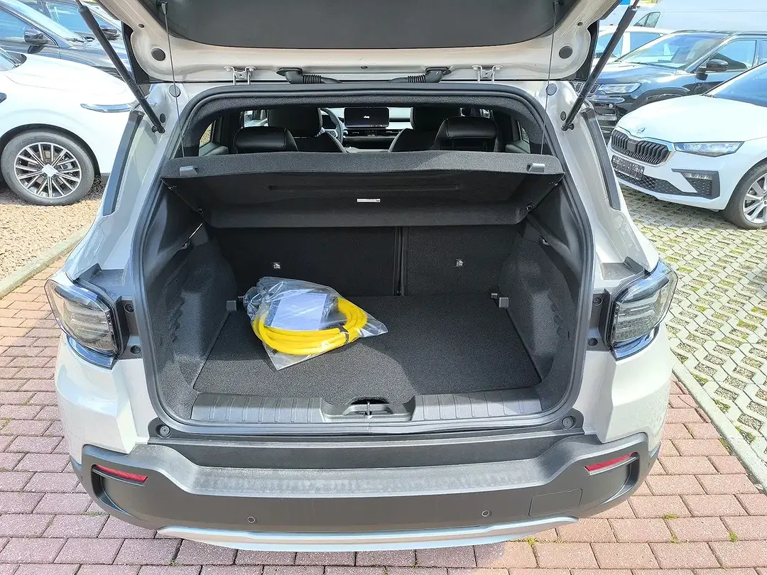 Jeep Avenger EV Summit - Thumbnail 8