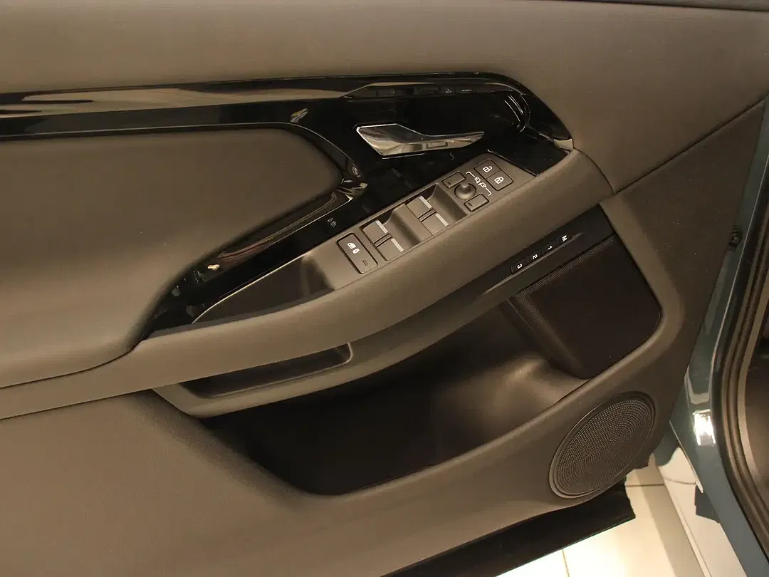 Land Rover Range Rover Evoque D200 AUT 4x4 Dynamic SE - Thumbnail 11