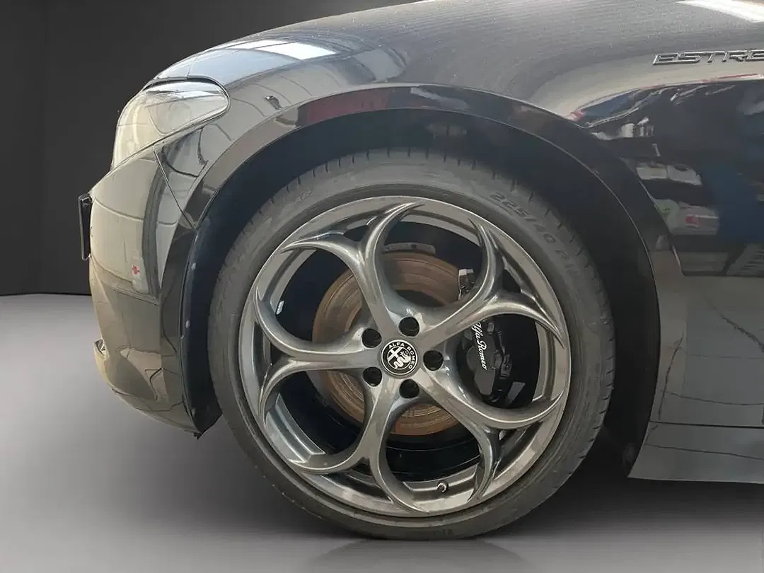 Alfa Romeo Giulia 2.2 Diesel Estrema - Thumbnail 12