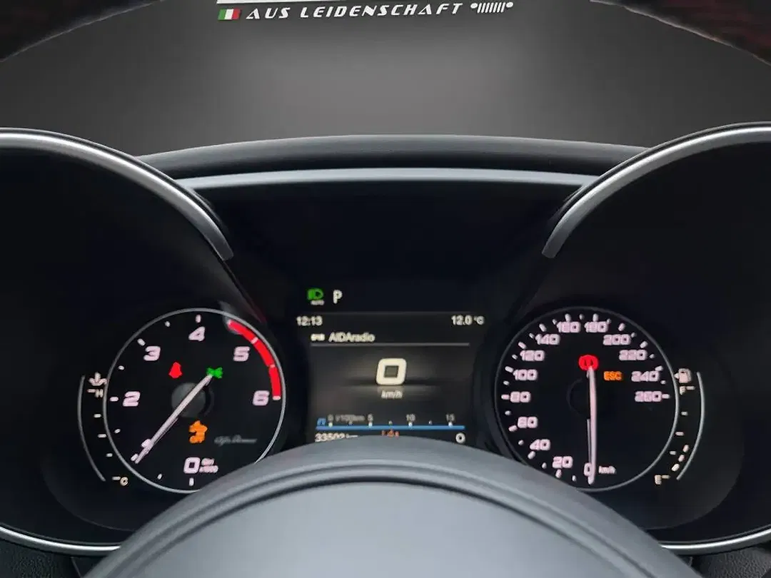 Alfa Romeo Giulia 2.2 Diesel Estrema - Thumbnail 14
