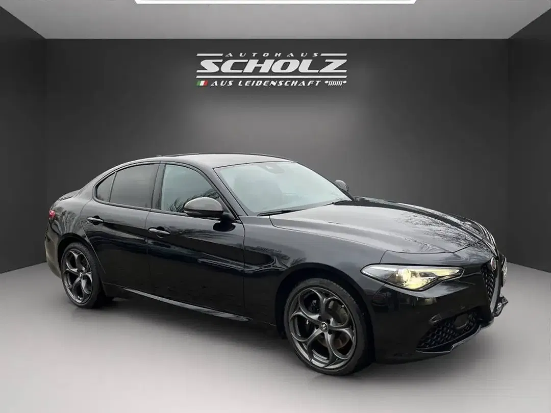 Alfa Romeo Giulia 2.2 Diesel Estrema - Thumbnail 3