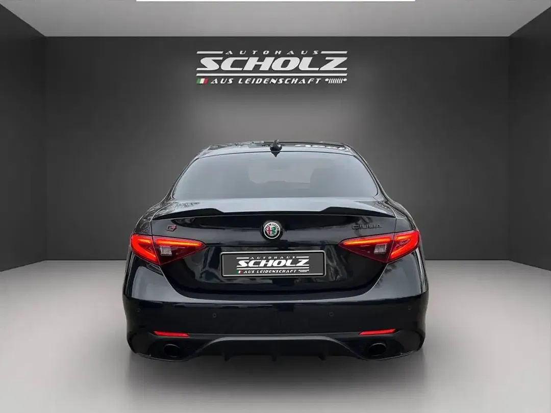 Alfa Romeo Giulia 2.2 Diesel Estrema - Thumbnail 5